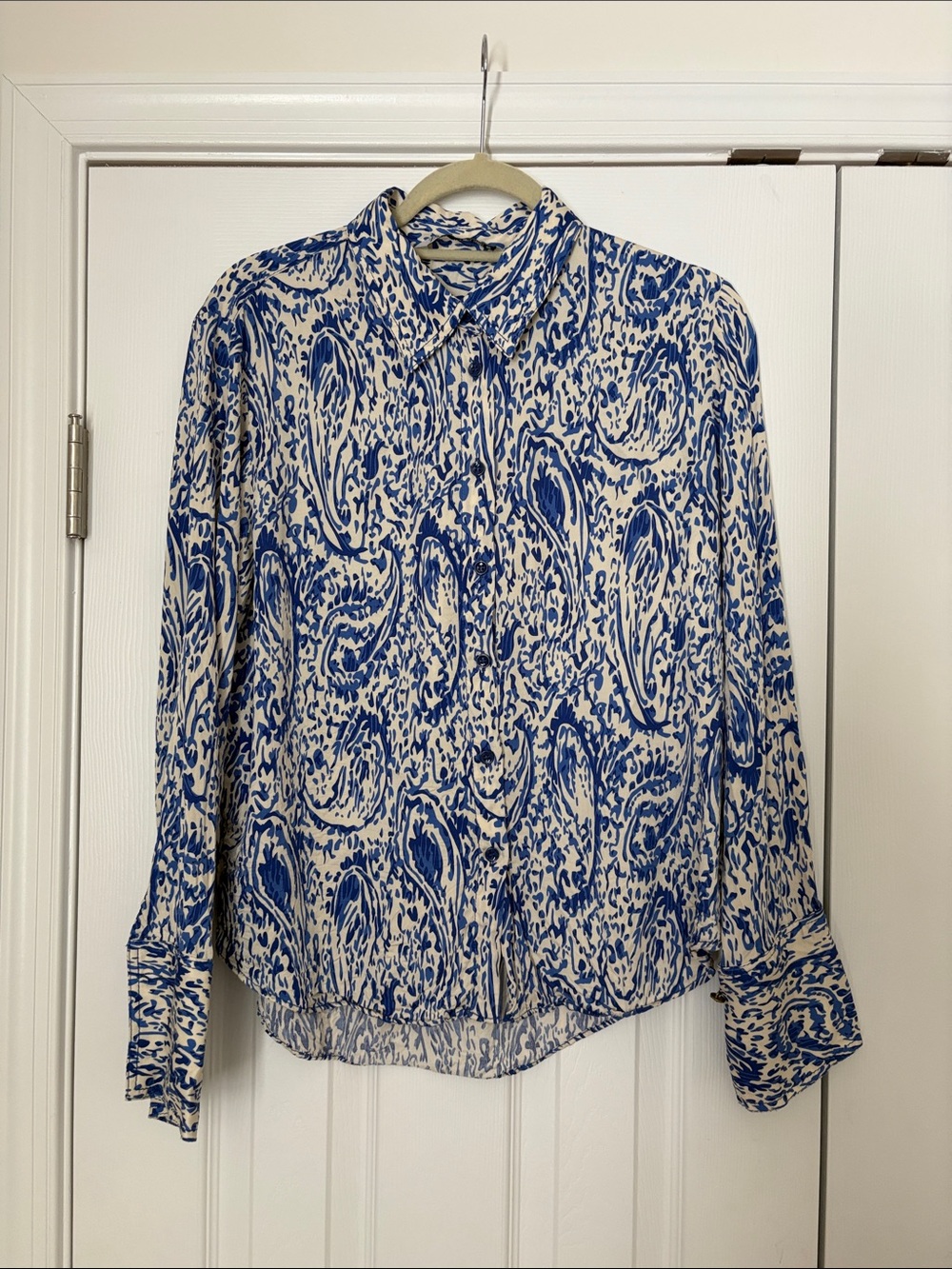 Zara Blue and Cream Paisley Button-Down Shirt